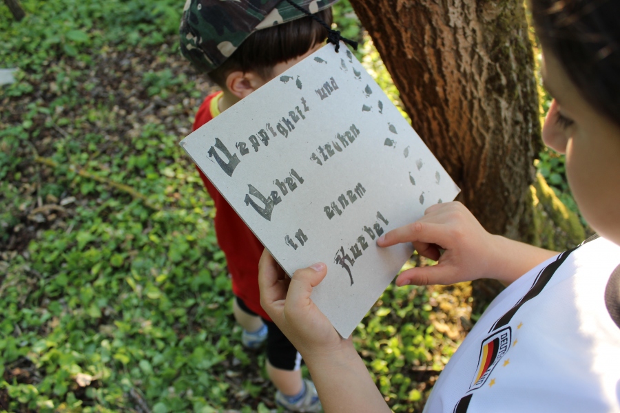 Performatives Gusto Gräser Kinderarchiv, Der Fahrende Raum - 